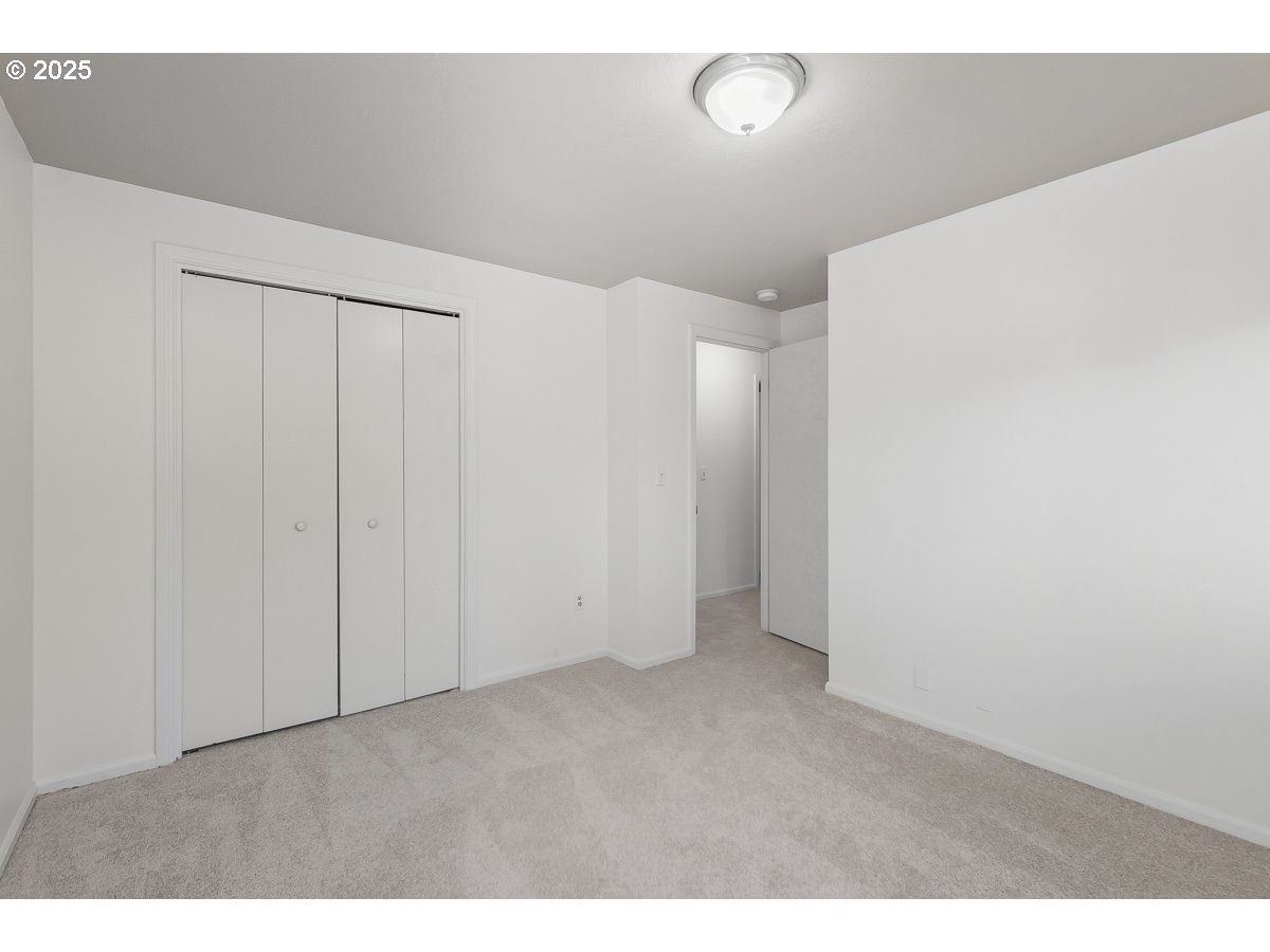 3247 Southeast Hathaway Drive Corvallis, OR 97333 - Photo 15 of 28 a view of an empty room