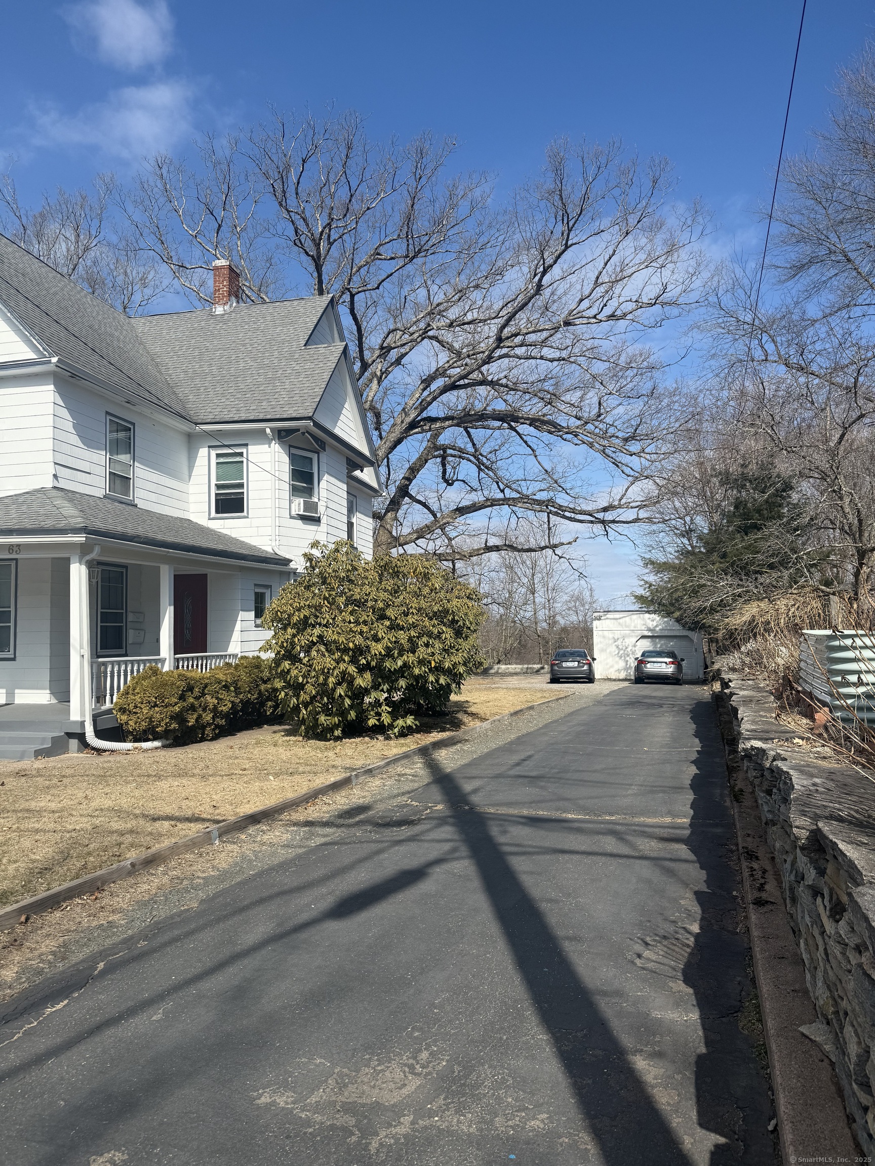 63 Ridge Street Manchester, CT 06040 - Photo 2 of 19