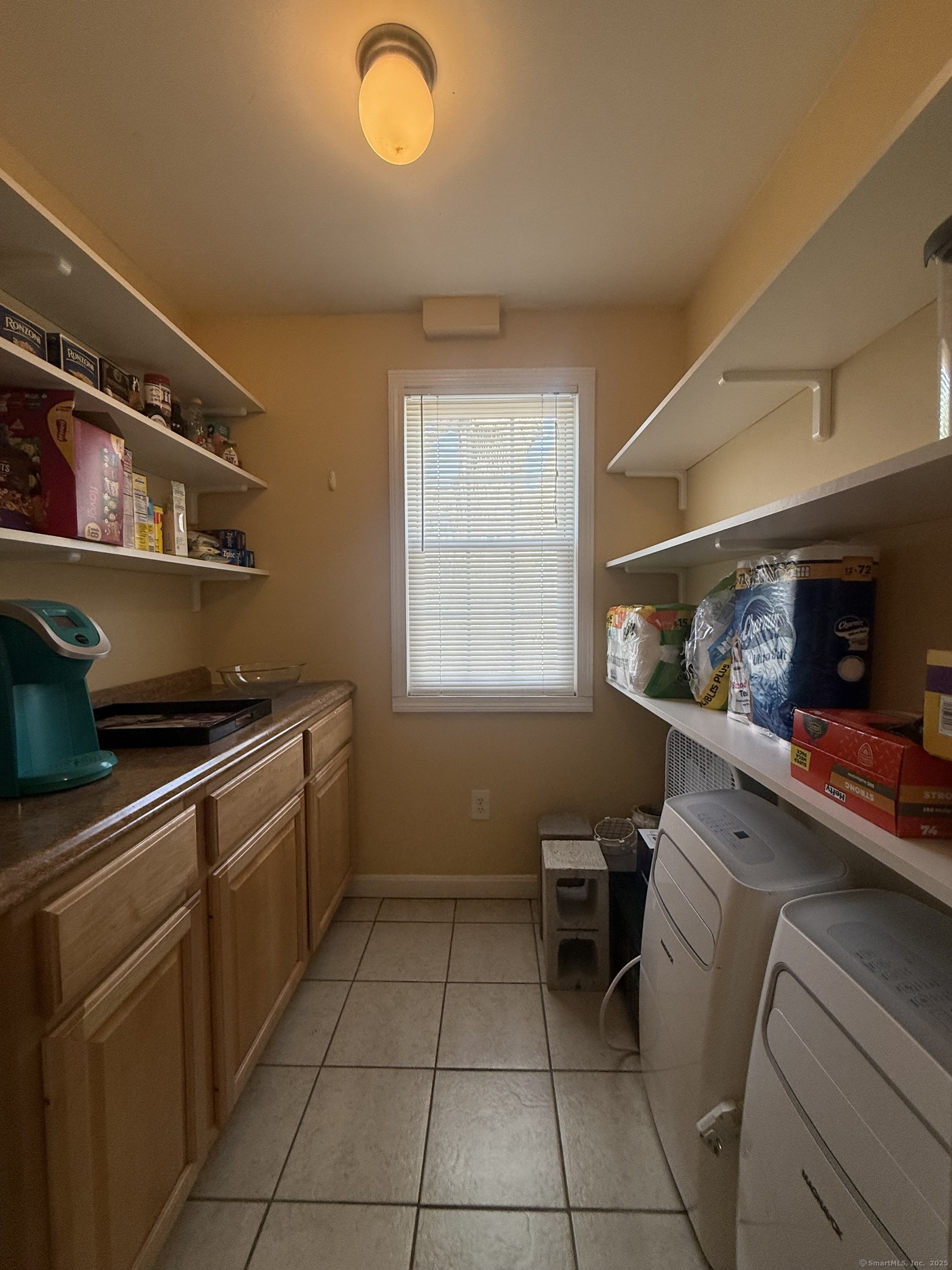 63 Ridge Street Manchester, CT 06040 - Photo 3 of 19