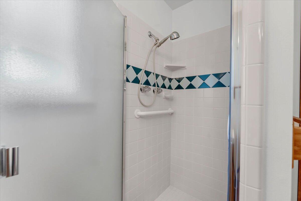9871 Deschutes Road Palo Cedro, CA 96073 - Photo 28 of 80 28-Bath 1 Shower