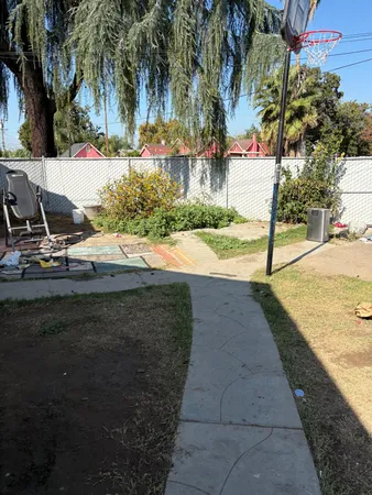 $200,000 | 611 East Kearney Boulevard, Fresno, CA 93706