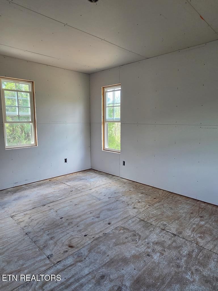 1518 Cummingsville And Sparkman Road Doyle, TN 38559 - Photo 55 of 58 an empty room with a window