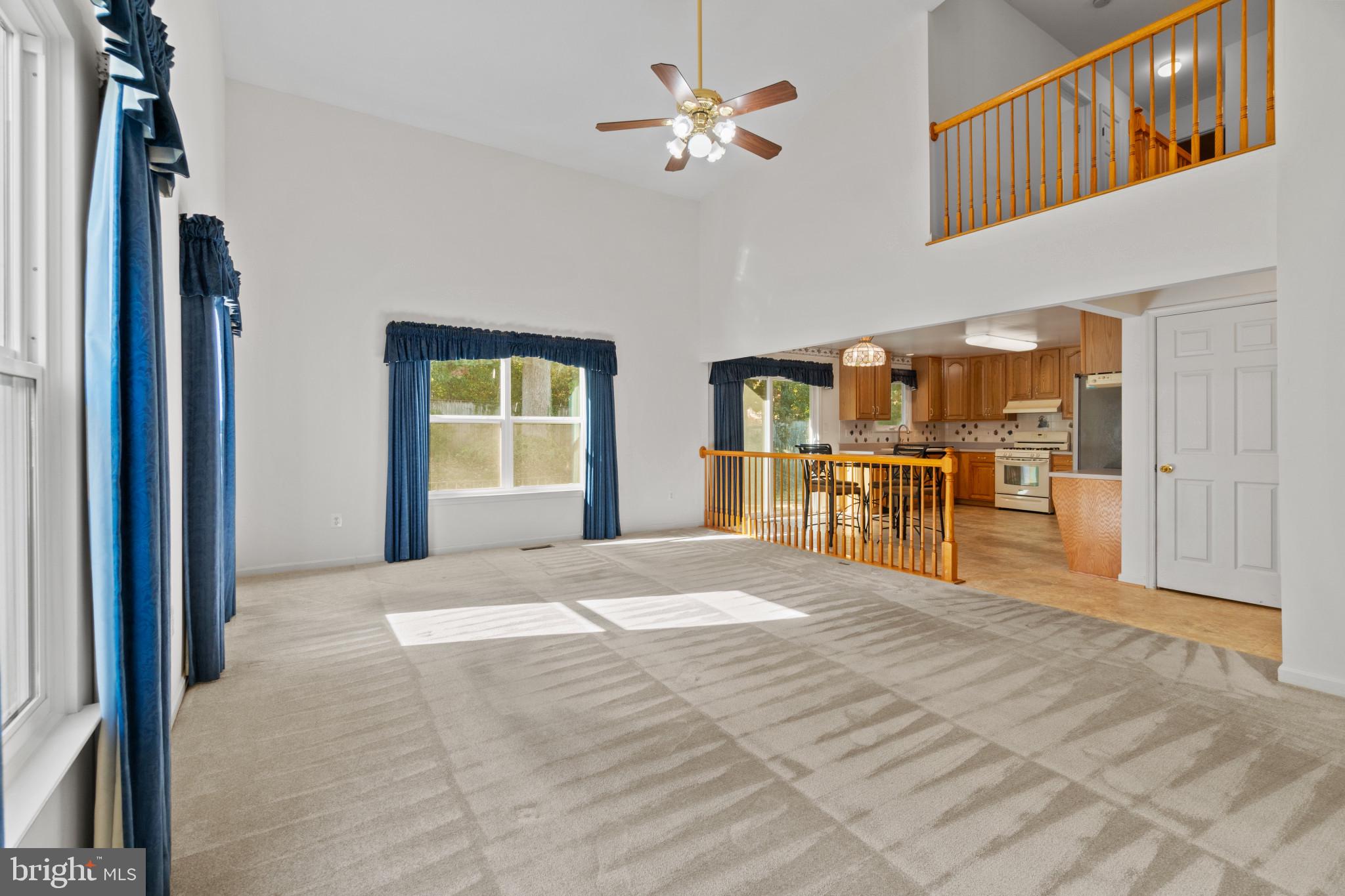 2008 Windys Run Road Catonsville, MD 21228 - Photo 11 of 53 Family room