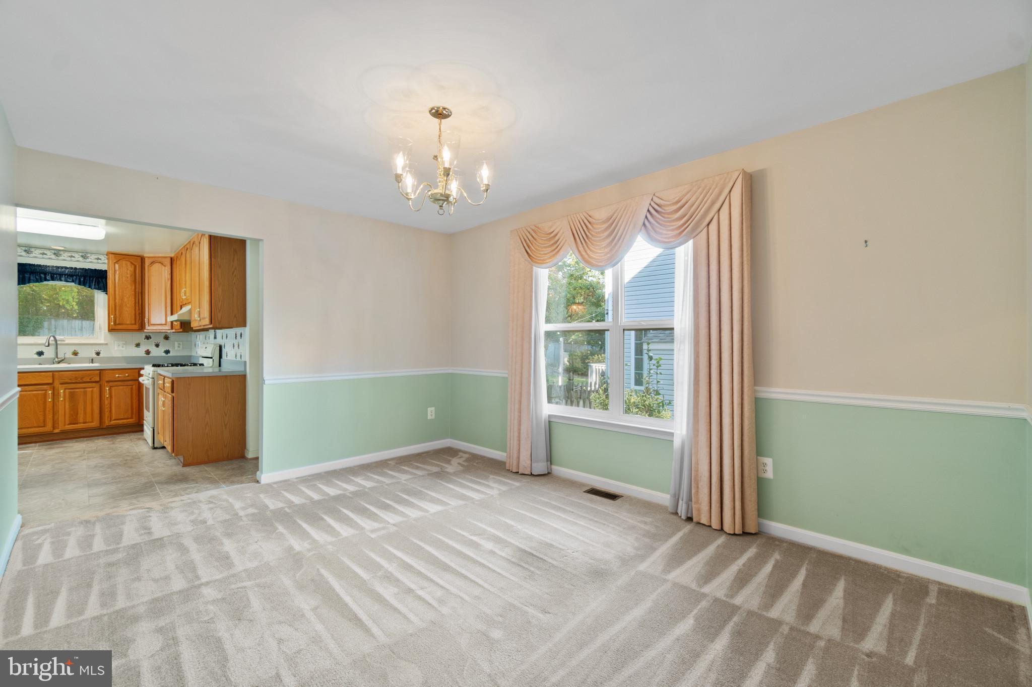 2008 Windys Run Road Catonsville, MD 21228 - Photo 20 of 53 Dining room
