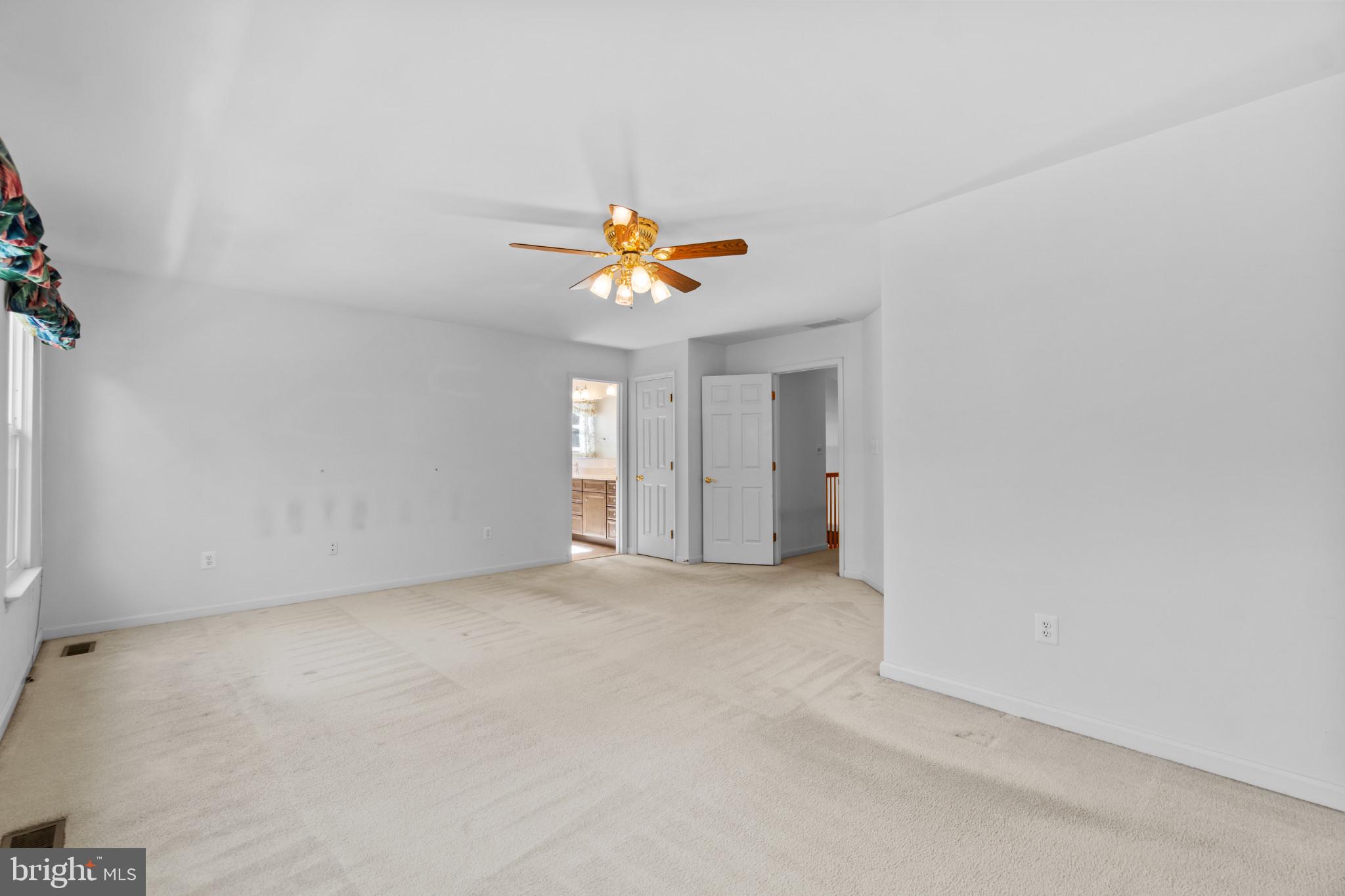 2008 Windys Run Road Catonsville, MD 21228 - Photo 25 of 53 Primary Suite