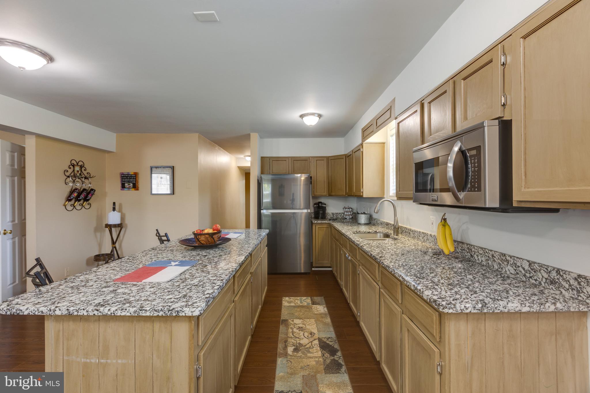 8915 Igoe Street Lorton, VA 22079 - Photo 35 of 62 Granite Counter-top