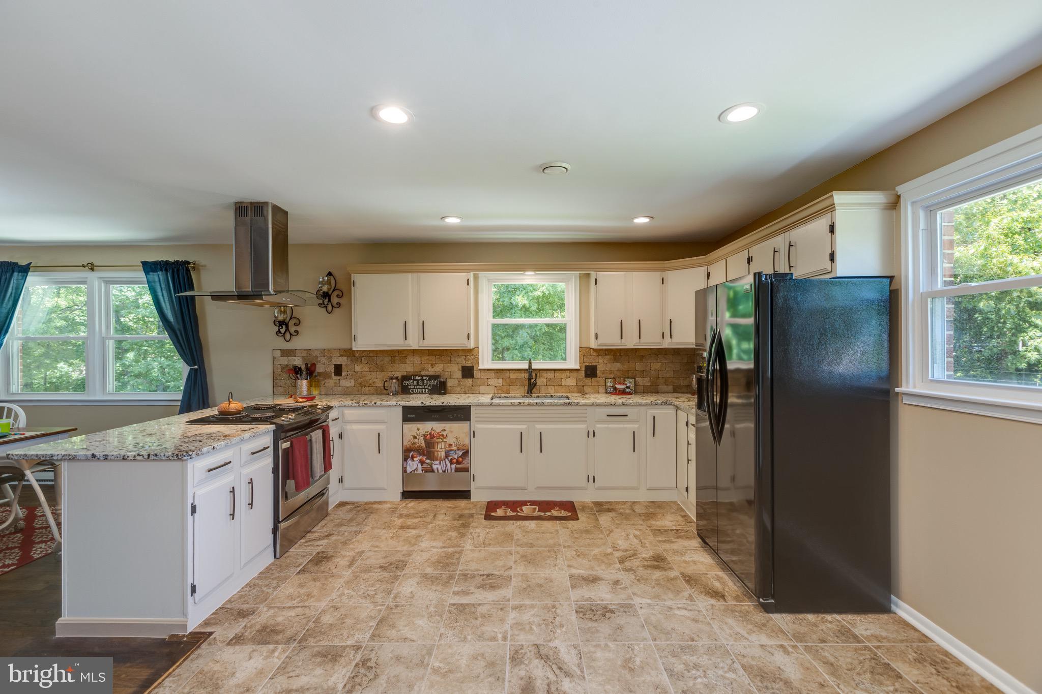 8915 Igoe Street Lorton, VA 22079 - Photo 8 of 62