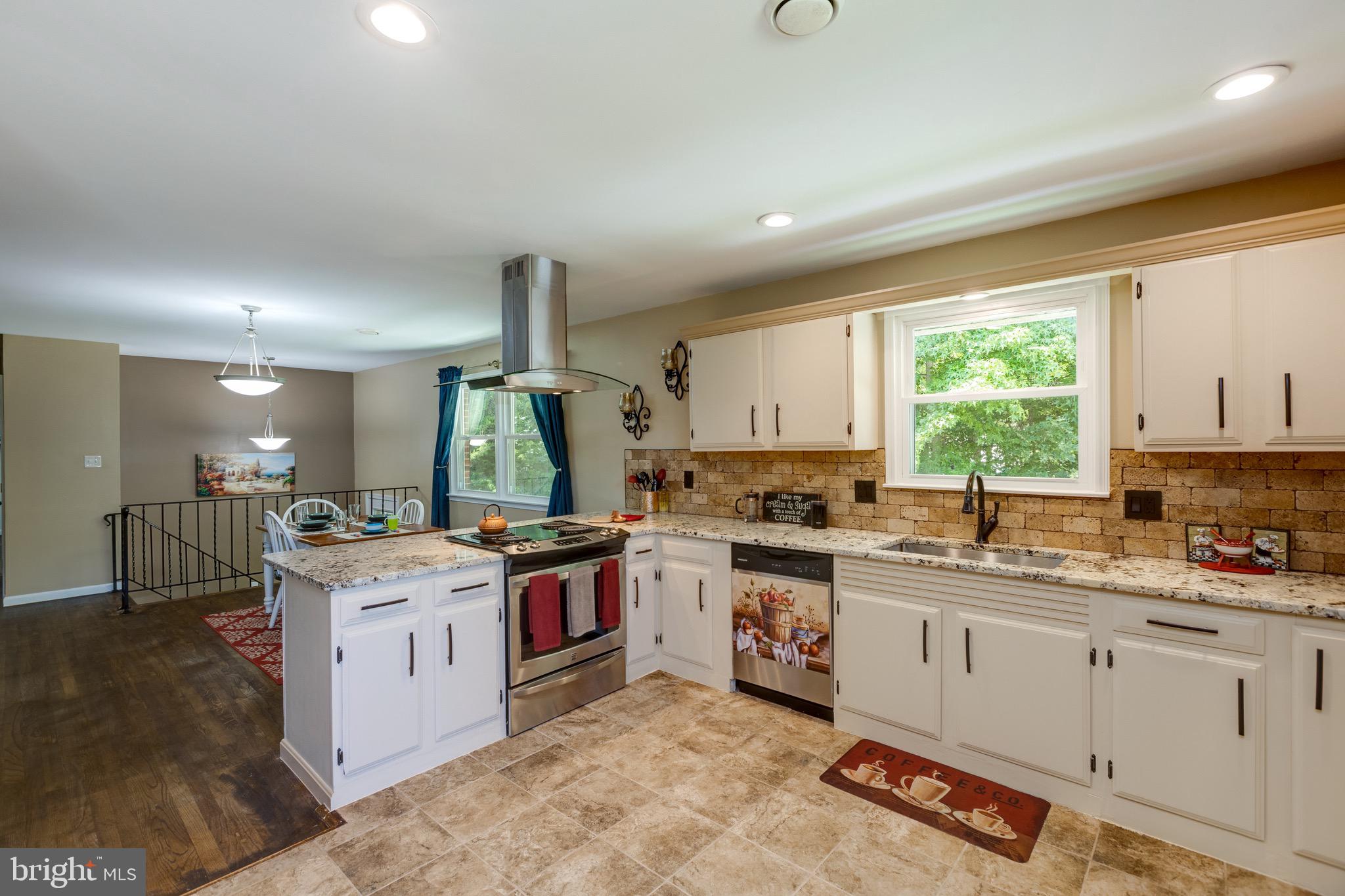 8915 Igoe Street Lorton, VA 22079 - Photo 10 of 62