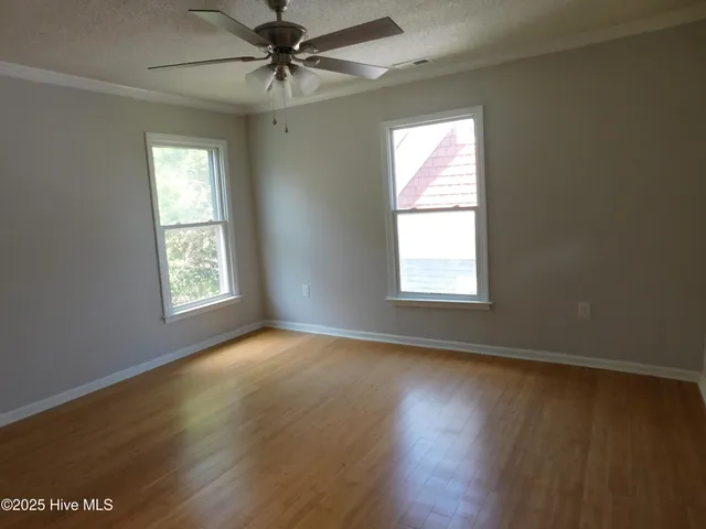 $2,200 | 304 Avenue A, New Bern, NC 28560