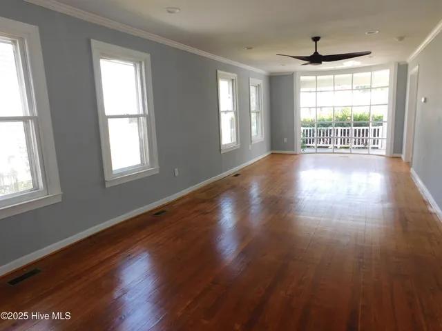 $2,200 | 304 Avenue A, New Bern, NC 28560