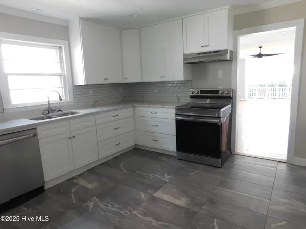 $1,995 | 304 Avenue A, New Bern, NC 28560