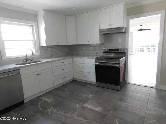 $2,200 | 304 Avenue A, New Bern, NC 28560