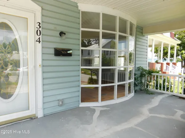 $1,995 | 304 Avenue A, New Bern, NC 28560