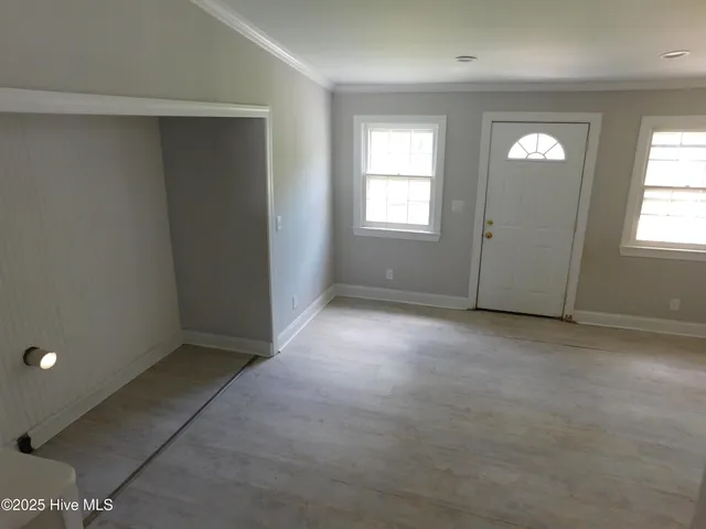 $2,200 | 304 Avenue A, New Bern, NC 28560