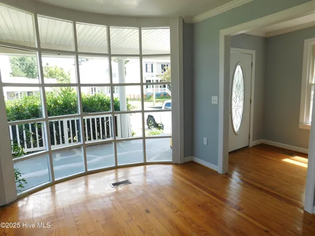 $2,200 | 304 Avenue A, New Bern, NC 28560