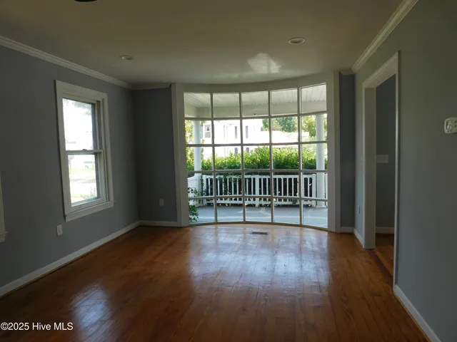 $2,200 | 304 Avenue A, New Bern, NC 28560