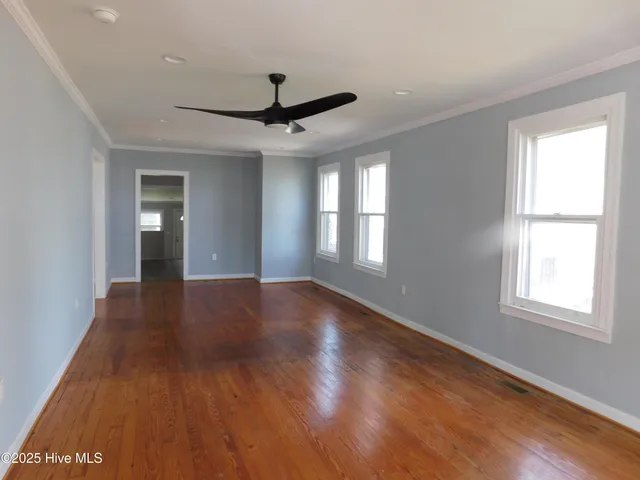 $2,200 | 304 Avenue A, New Bern, NC 28560