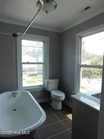 $2,200 | 304 Avenue A, New Bern, NC 28560
