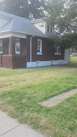 $26,000 | 1669 2nd Street, Madison, IL 62060