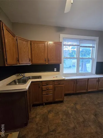 $26,000 | 1669 2nd Street, Madison, IL 62060