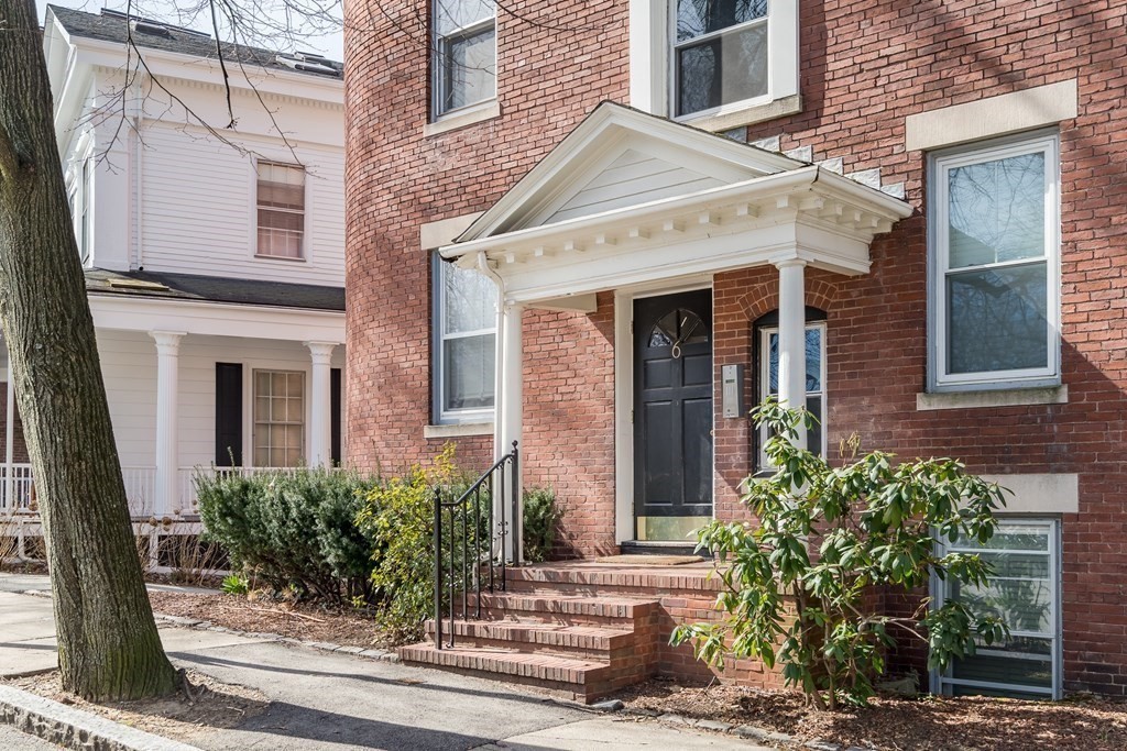 6 Perry Street, Unit 6 Brookline, MA 02445 - Photo 18 of 18 Gallery Image 18