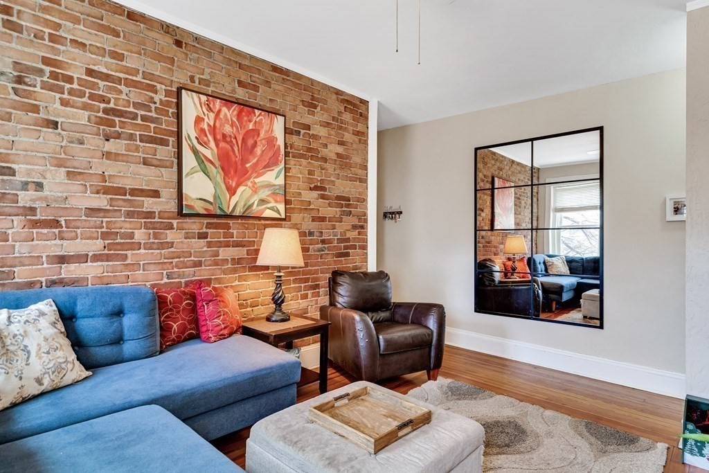 6 Perry Street, Unit 6 Brookline, MA 02445 - Photo 2 of 18 Gallery Image 2