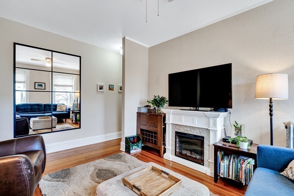 6 Perry Street, Unit 6 Brookline, MA 02445 - Photo 3 of 18 Gallery Image 3
