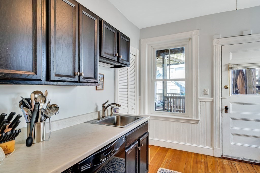 6 Perry Street, Unit 6 Brookline, MA 02445 - Photo 10 of 18 Gallery Image 10