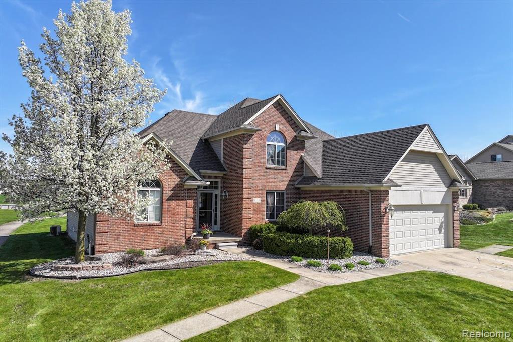1355 Ridge View Court Grand Blanc, MI 48439 - Photo 3 of 26 Gallery Image 3