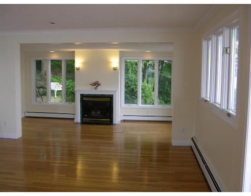 6 Bayview Road, Unit 2 Marblehead, MA 01945 - Photo 13 of 19