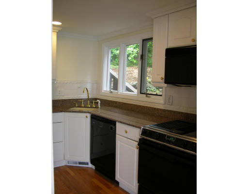 6 Bayview Road, Unit 2 Marblehead, MA 01945 - Photo 14 of 19