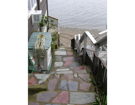 6 Bayview Road, Unit 2 Marblehead, MA 01945 - Photo 7 of 19
