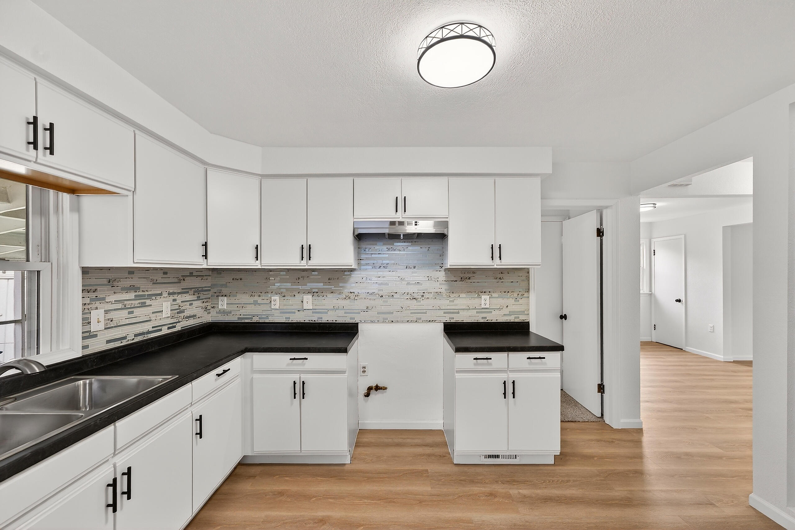 6726 West Silver Spring Drive Milwaukee, WI 53218 - Photo 16 of 46 Kitchen