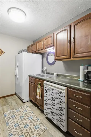 $192,500 | 4880 Grenwich Trail North, Oakdale, MN 55128