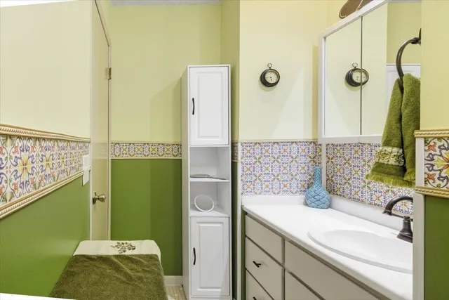 $192,500 | 4880 Grenwich Trail North, Oakdale, MN 55128