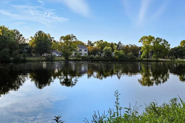 $192,500 | 4880 Grenwich Trail North, Oakdale, MN 55128