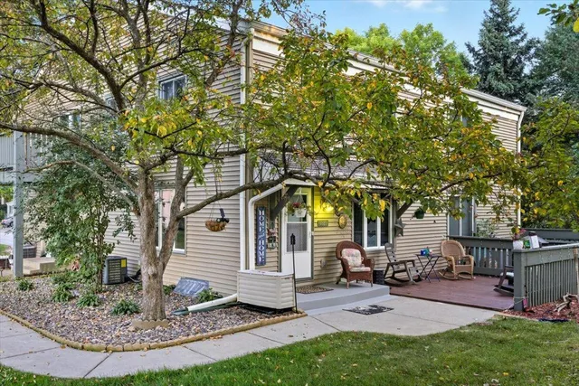 $192,500 | 4880 Grenwich Trail North, Oakdale, MN 55128