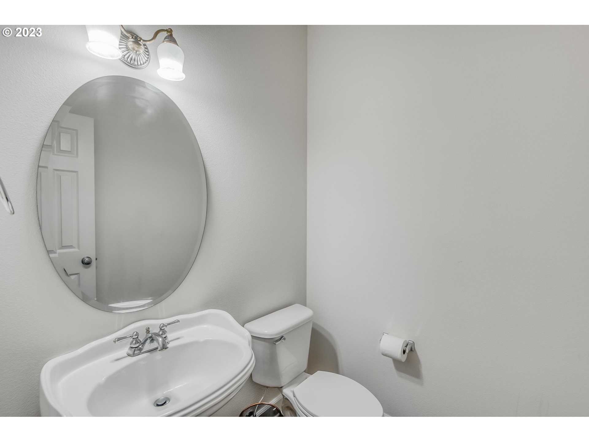 13596 Southwest Mapleview Lane Tigard, OR 97224 - Photo 13 of 28 Gallery Image 13