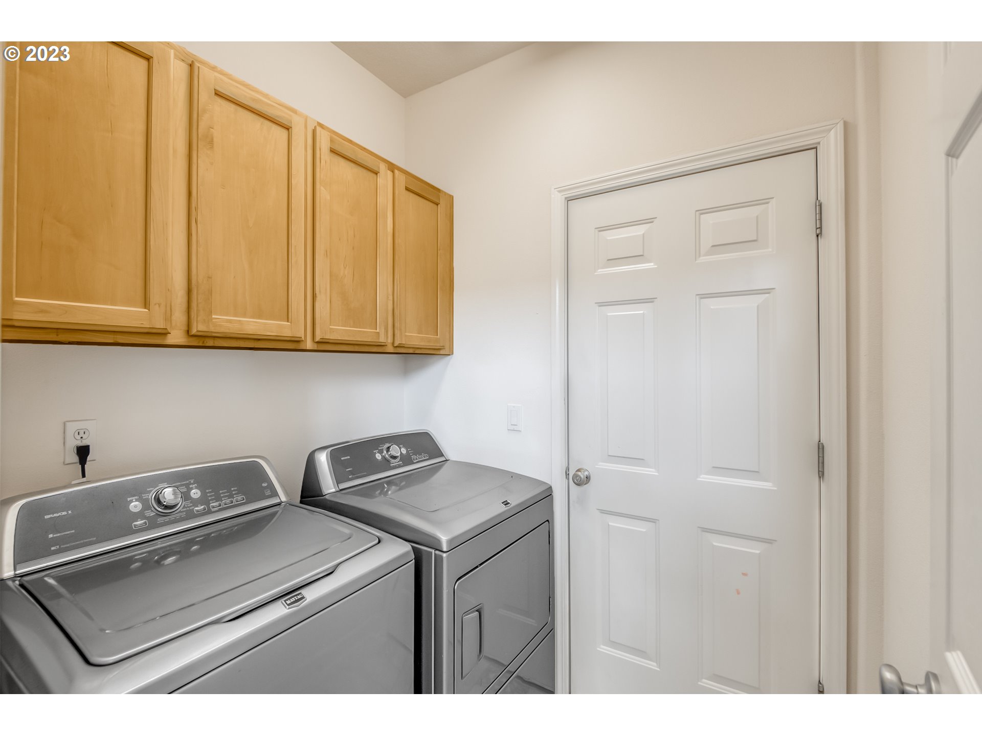 13596 Southwest Mapleview Lane Tigard, OR 97224 - Photo 14 of 28 Gallery Image 14
