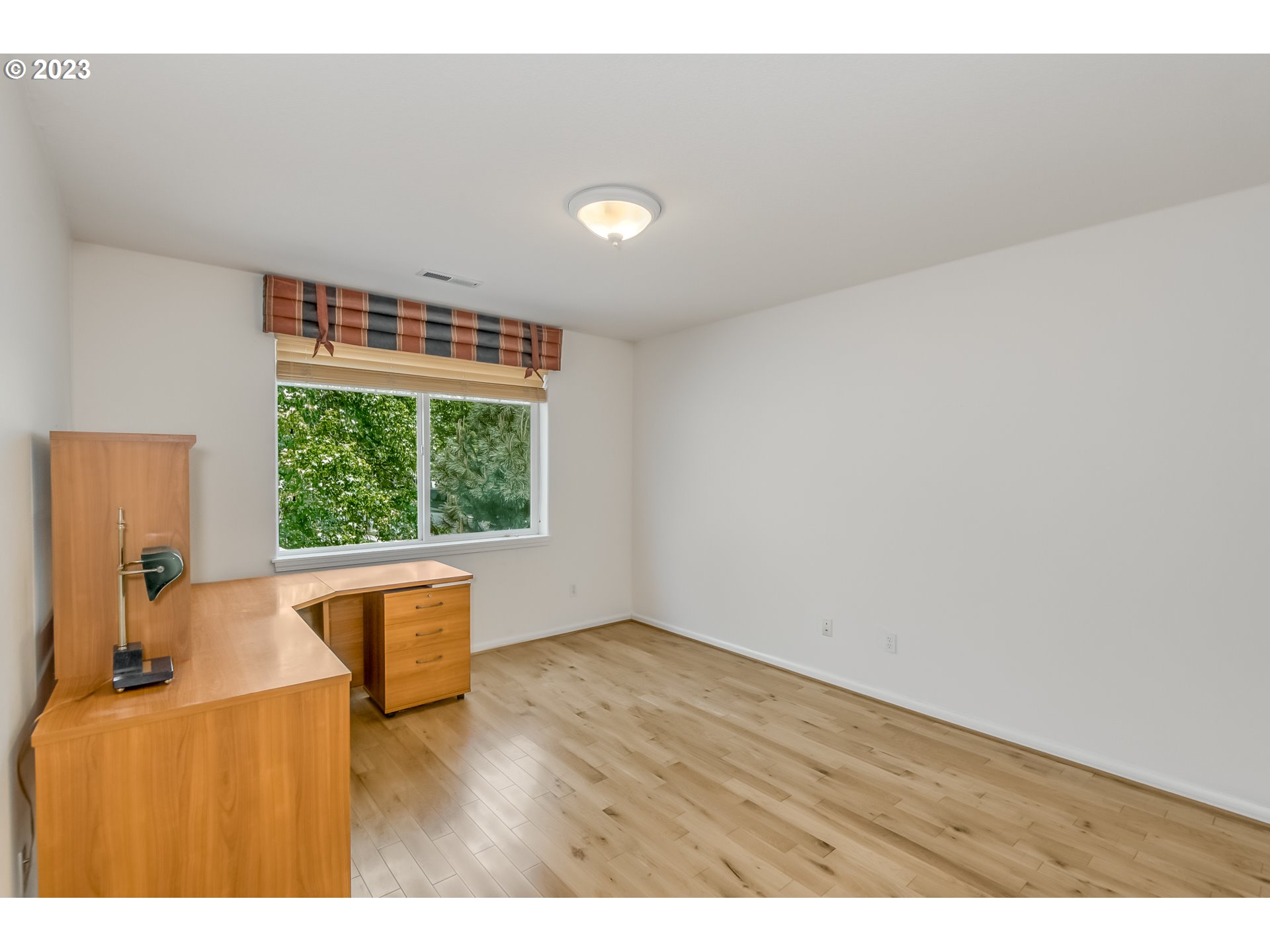 13596 Southwest Mapleview Lane Tigard, OR 97224 - Photo 15 of 28 Gallery Image 15