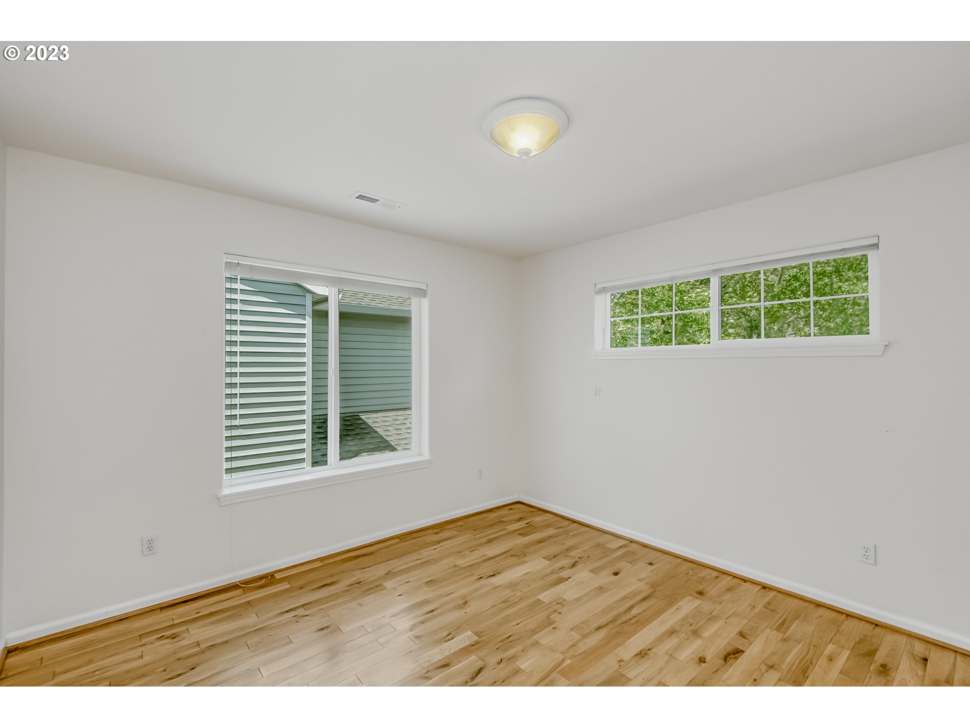 13596 Southwest Mapleview Lane Tigard, OR 97224 - Photo 17 of 28 Gallery Image 17