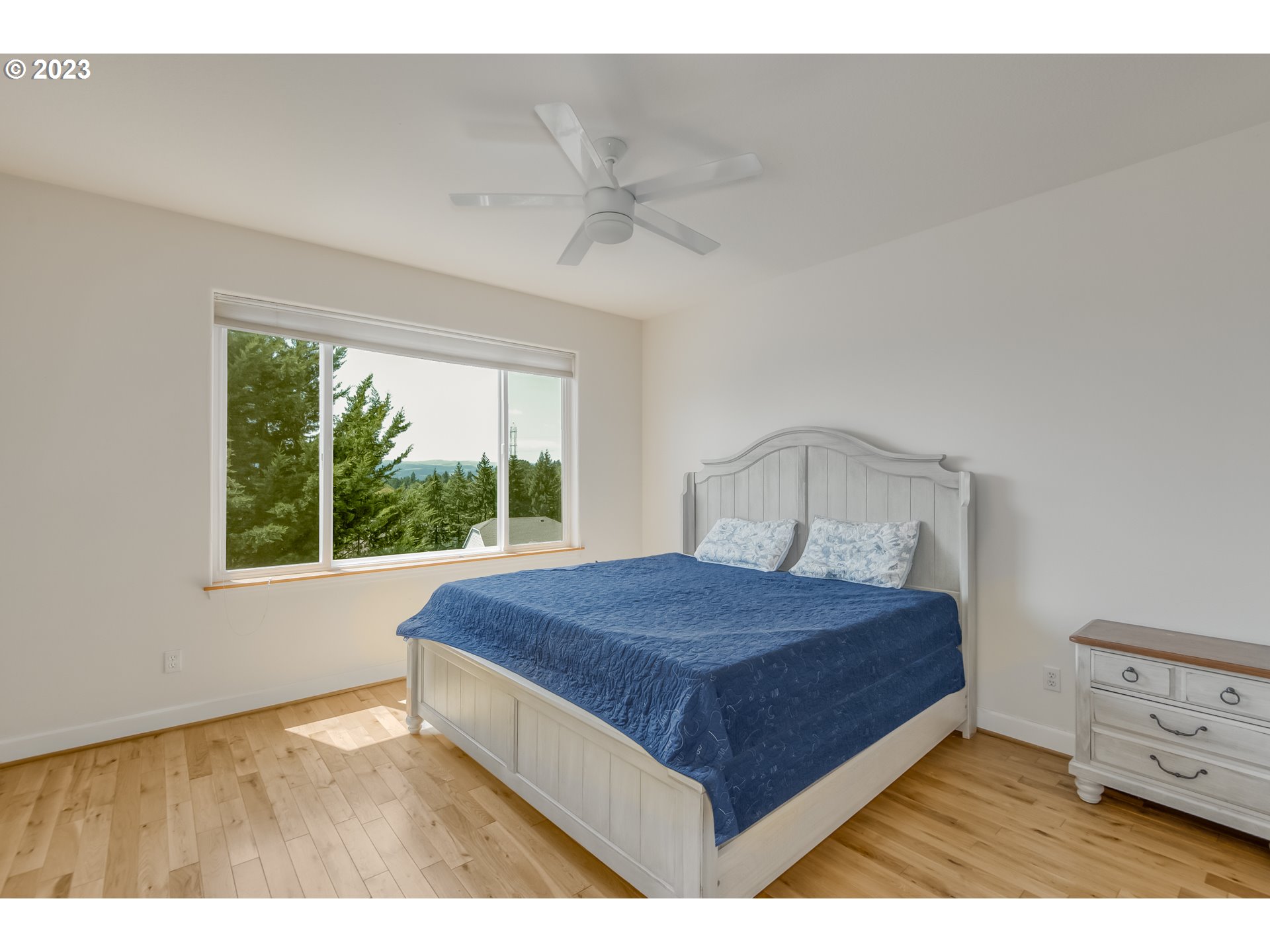 13596 Southwest Mapleview Lane Tigard, OR 97224 - Photo 10 of 28 Gallery Image 10