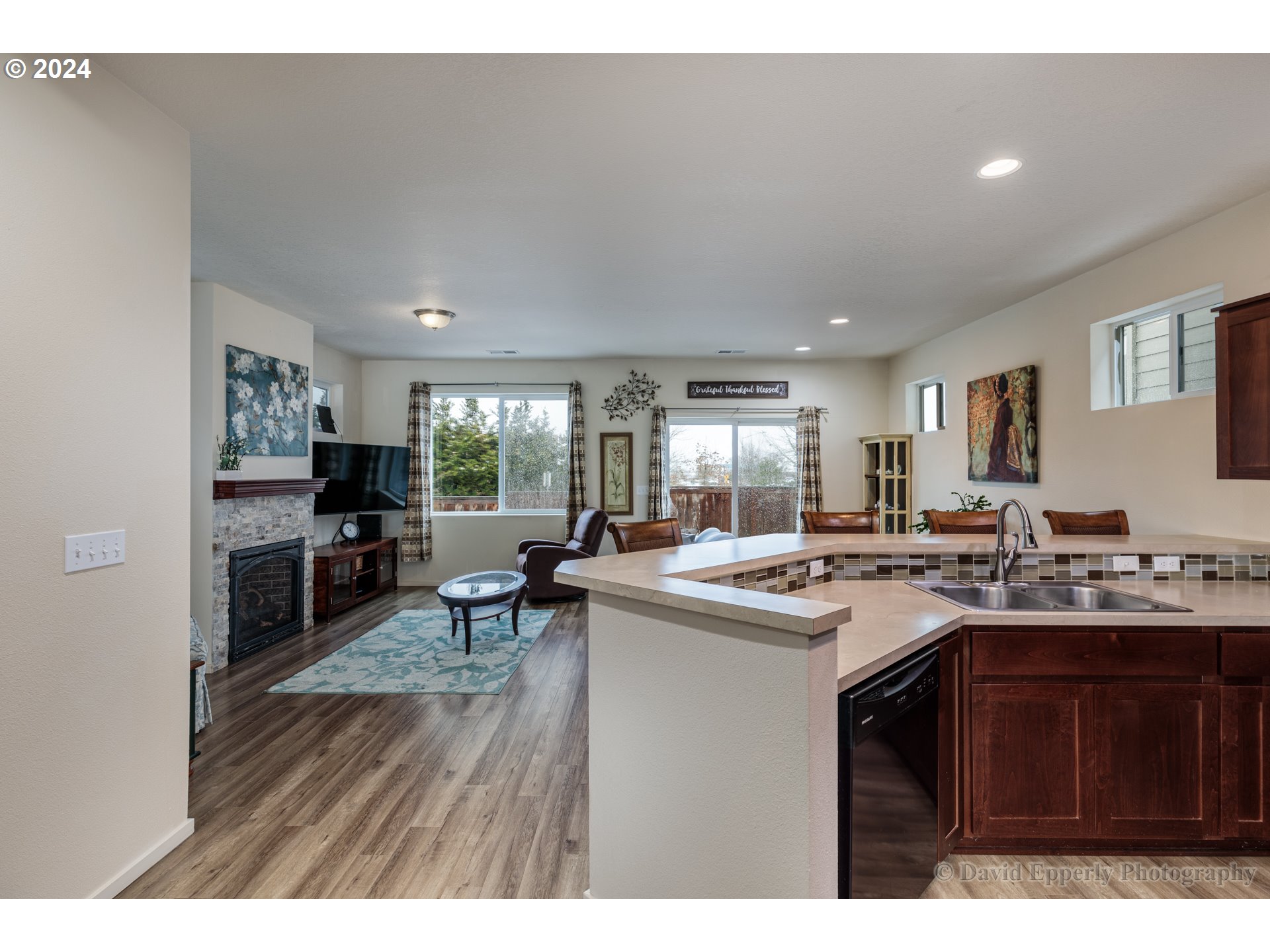 51566 Southwest S Fork Loop Scappoose, OR 97056 - Photo 11 of 18 Kitchen