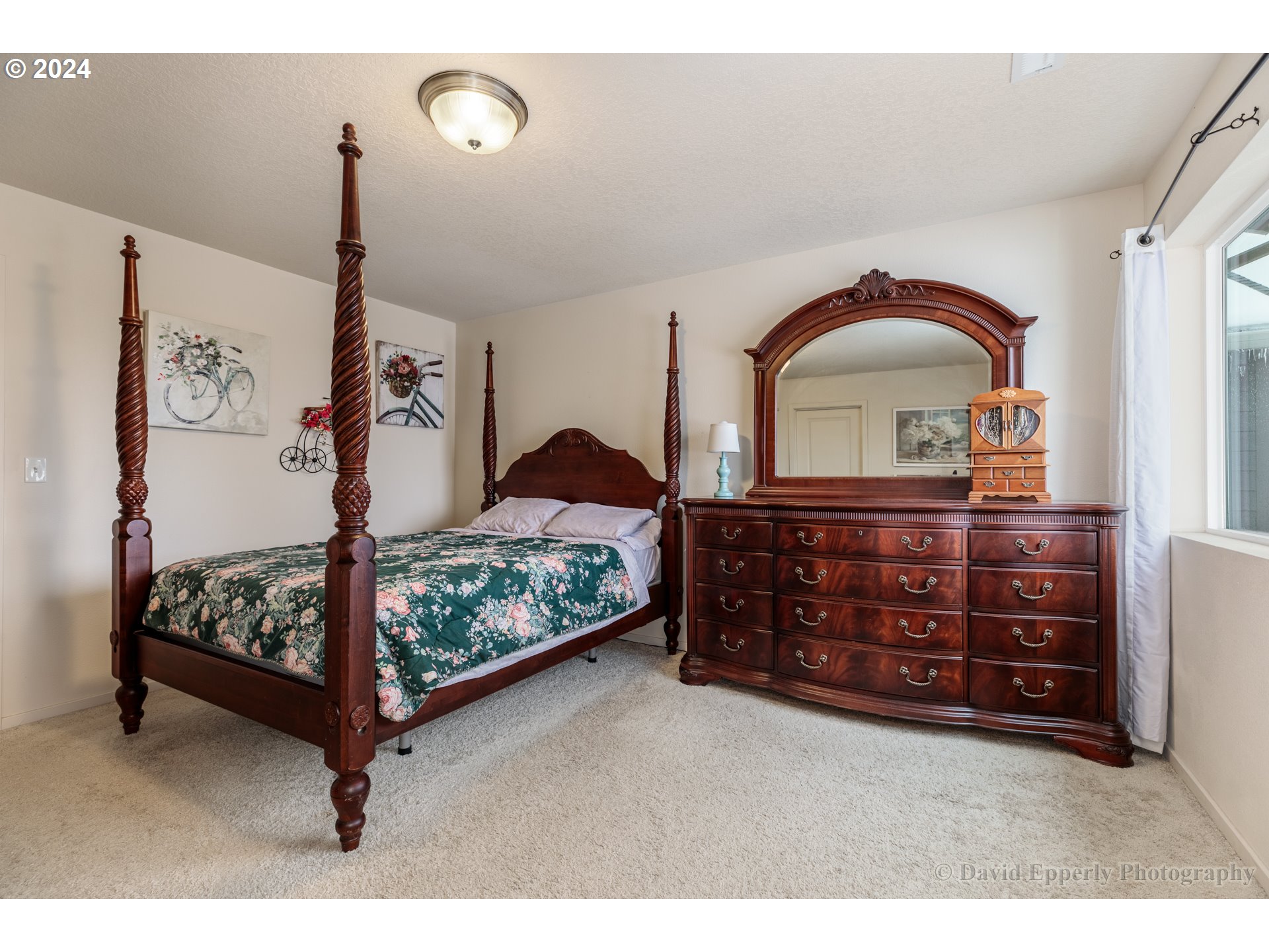 51566 Southwest S Fork Loop Scappoose, OR 97056 - Photo 14 of 18 Bedroom, Primary