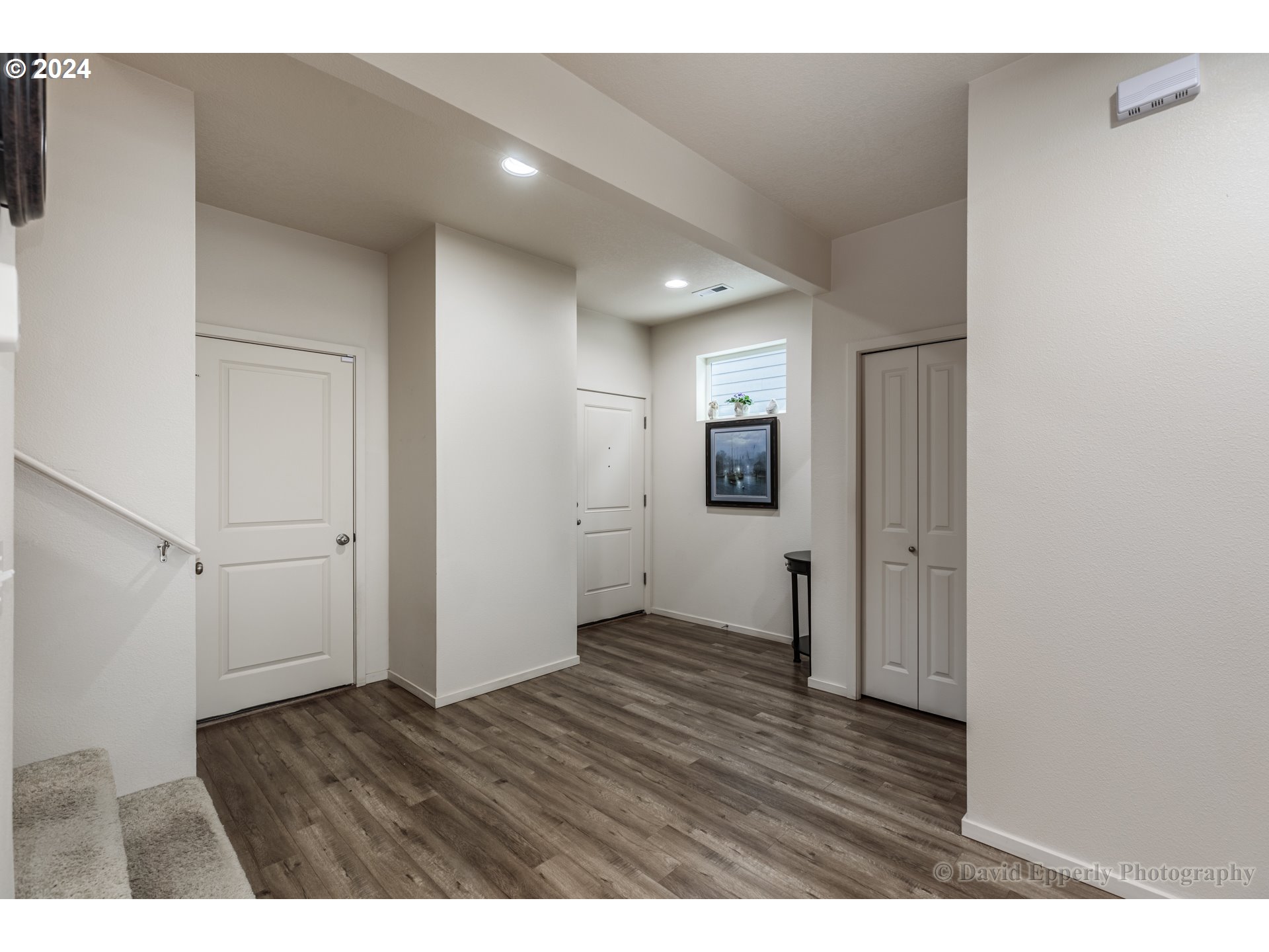 51566 Southwest S Fork Loop Scappoose, OR 97056 - Photo 3 of 18 Entrance/Foyer