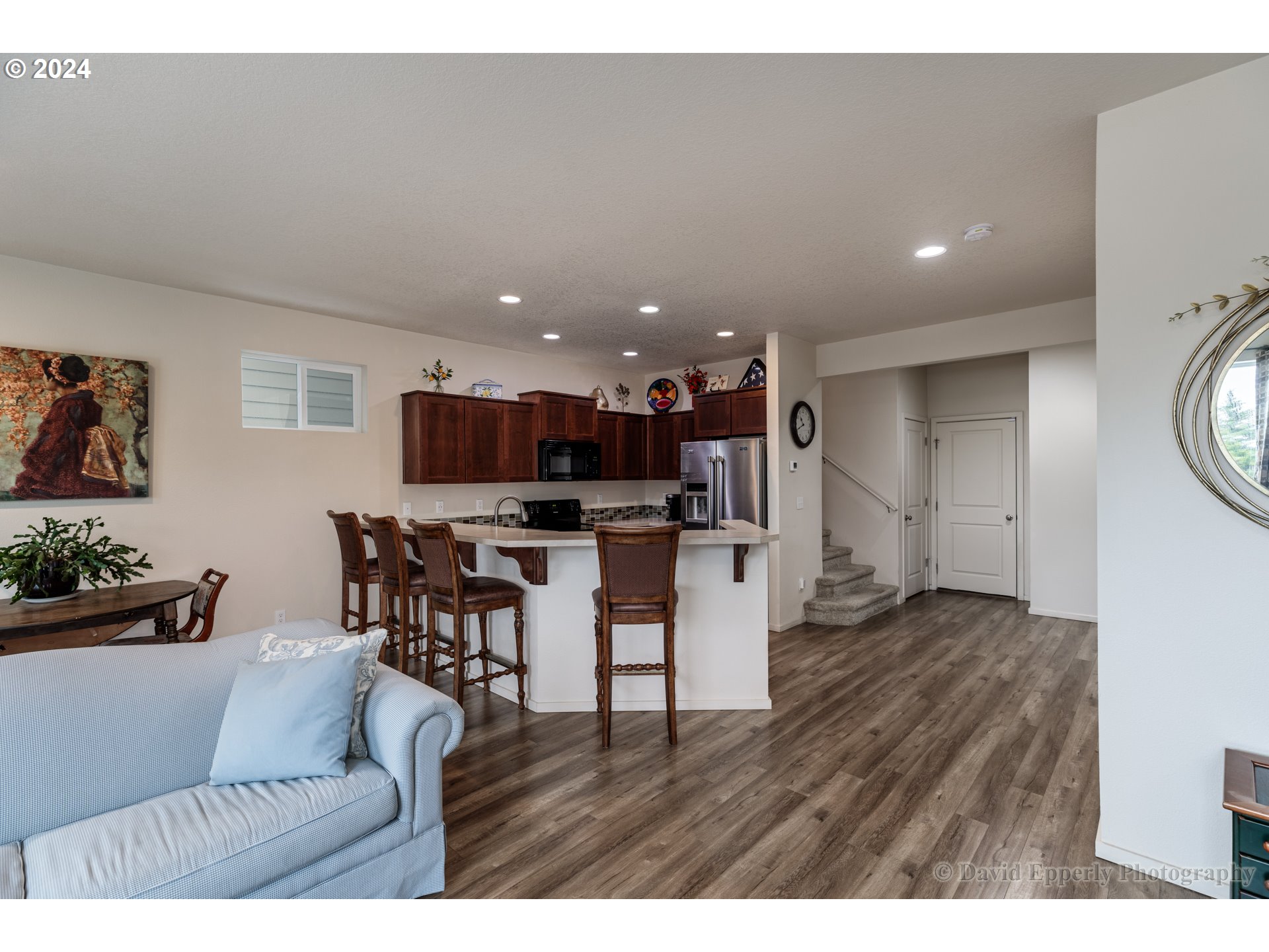 51566 Southwest S Fork Loop Scappoose, OR 97056 - Photo 6 of 18 Living Room