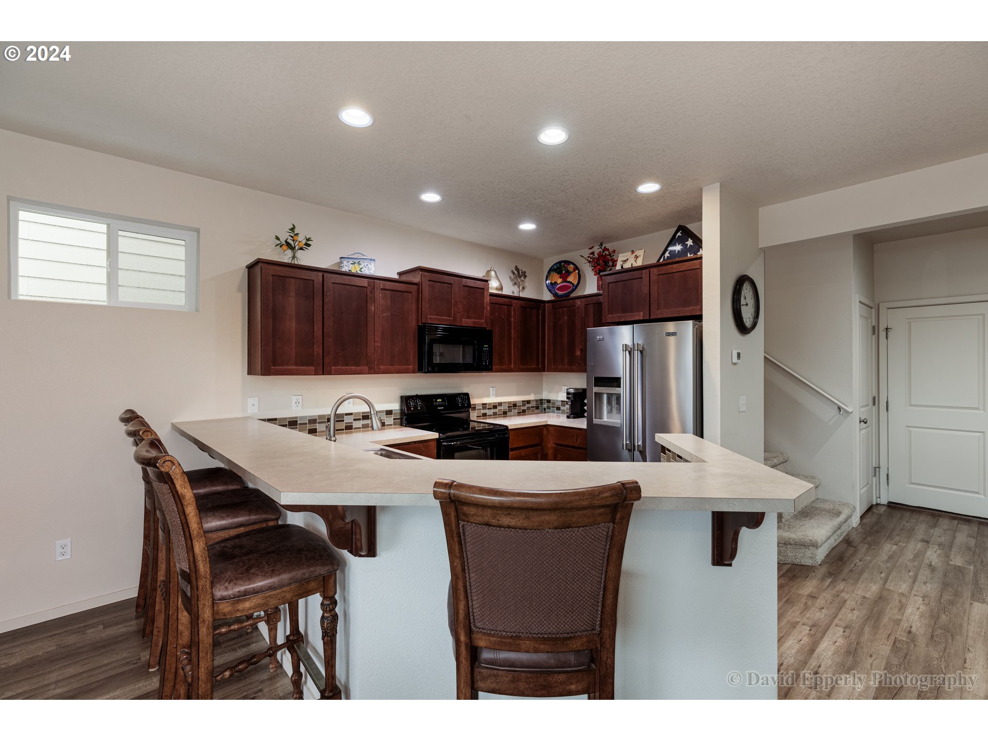 51566 Southwest S Fork Loop Scappoose, OR 97056 - Photo 9 of 18 Kitchen