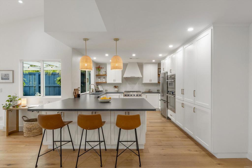 1821 Hawk View Drive Encinitas, CA 92024 - Photo 11 of 42 Kitchen