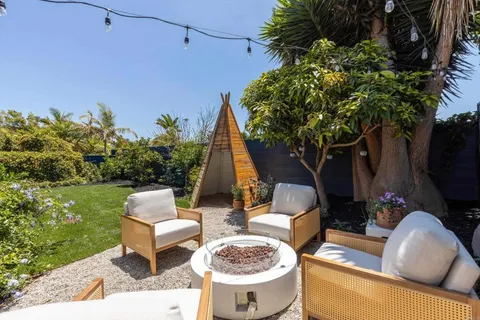$1,800,000 | 1821 Hawk View Drive, Encinitas, CA 92024