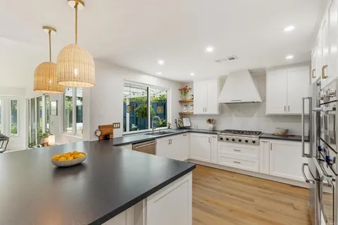 $1,800,000 | 1821 Hawk View Drive, Encinitas, CA 92024